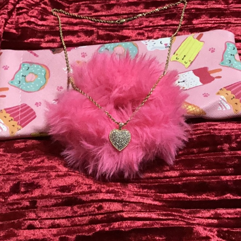 Heart gold diamonds necklace